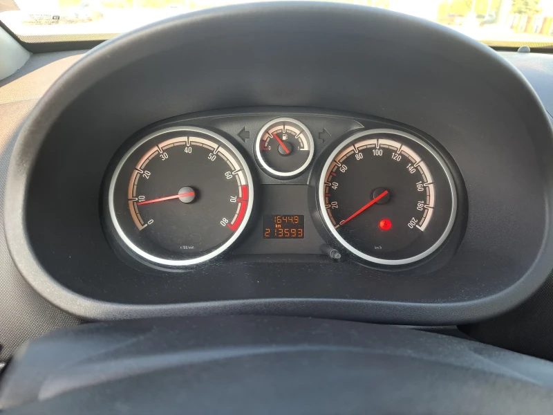 Opel Corsa 1.2, снимка 9 - Автомобили и джипове - 52831284