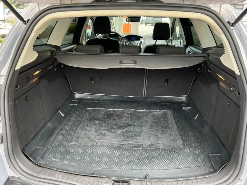Ford Focus Титаниум 1.6 екобууст 150к.с., снимка 12 - Автомобили и джипове - 52929683