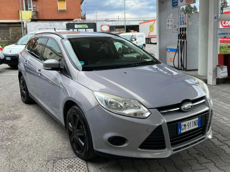 Ford Focus Титаниум 1.6 екобууст 150к.с., снимка 8 - Автомобили и джипове - 52929683