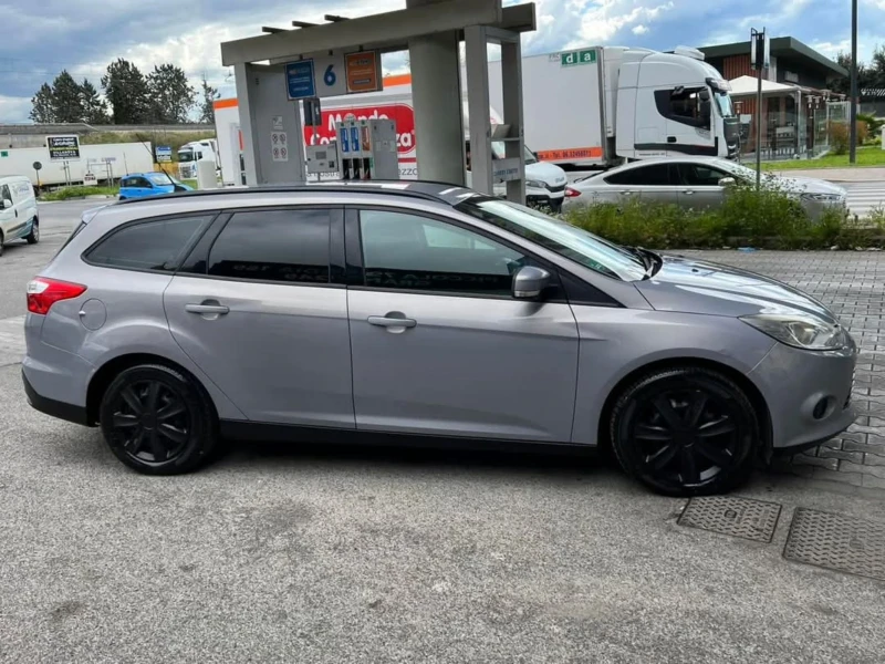 Ford Focus Титаниум 1.6 екобууст 150к.с., снимка 9 - Автомобили и джипове - 52929683