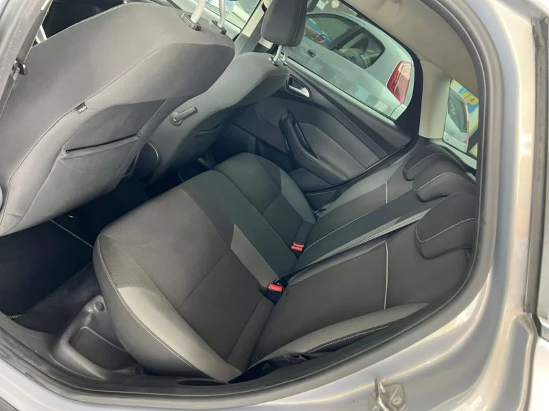 Ford Focus Титаниум 1.6 екобууст 150к.с., снимка 13 - Автомобили и джипове - 52929683