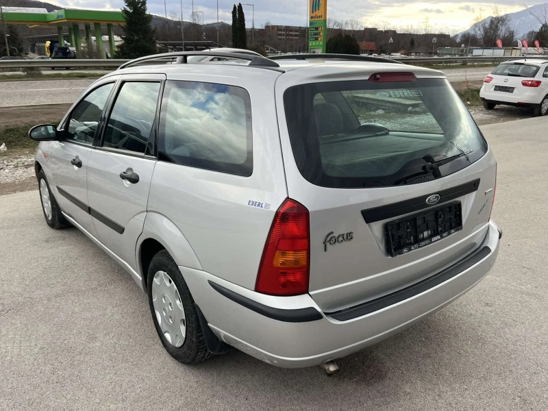 Ford Focus 1.8TDDI 90кс 100018 км КЛИМАТИК КСЕНОН, снимка 5 - Автомобили и джипове - 52967768