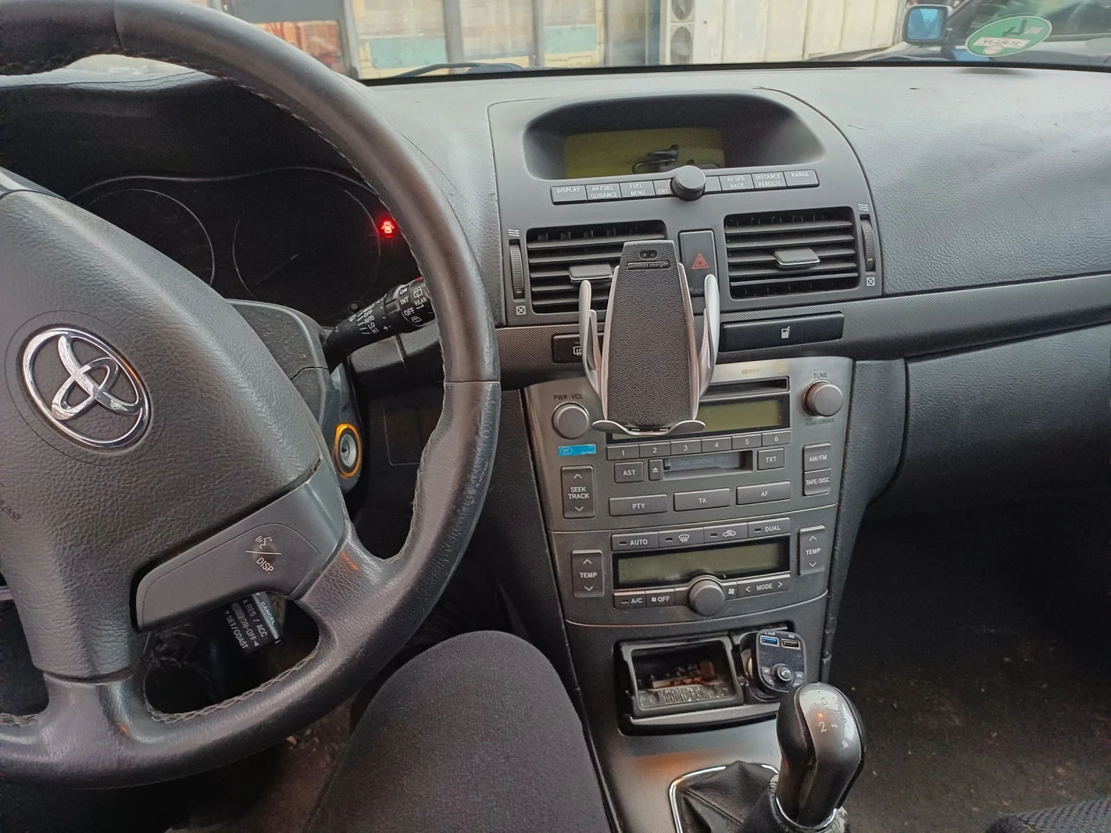 Toyota Avensis  - изображение 3