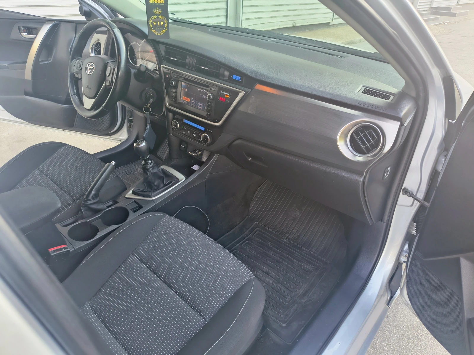 Toyota Auris 1.4 d4d 90hp - изображение 10