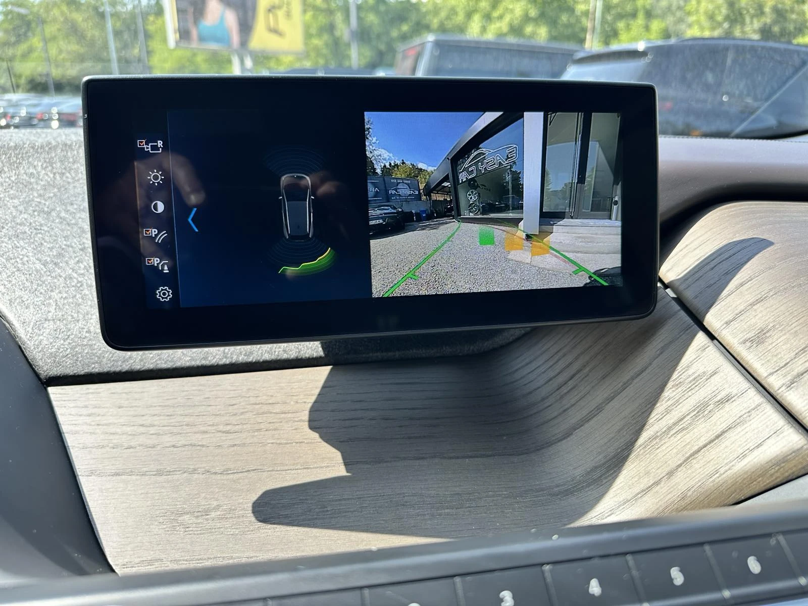 BMW i3 PANO/ CAMERA/ Keyless-Go /Harman Kardon - изображение 10