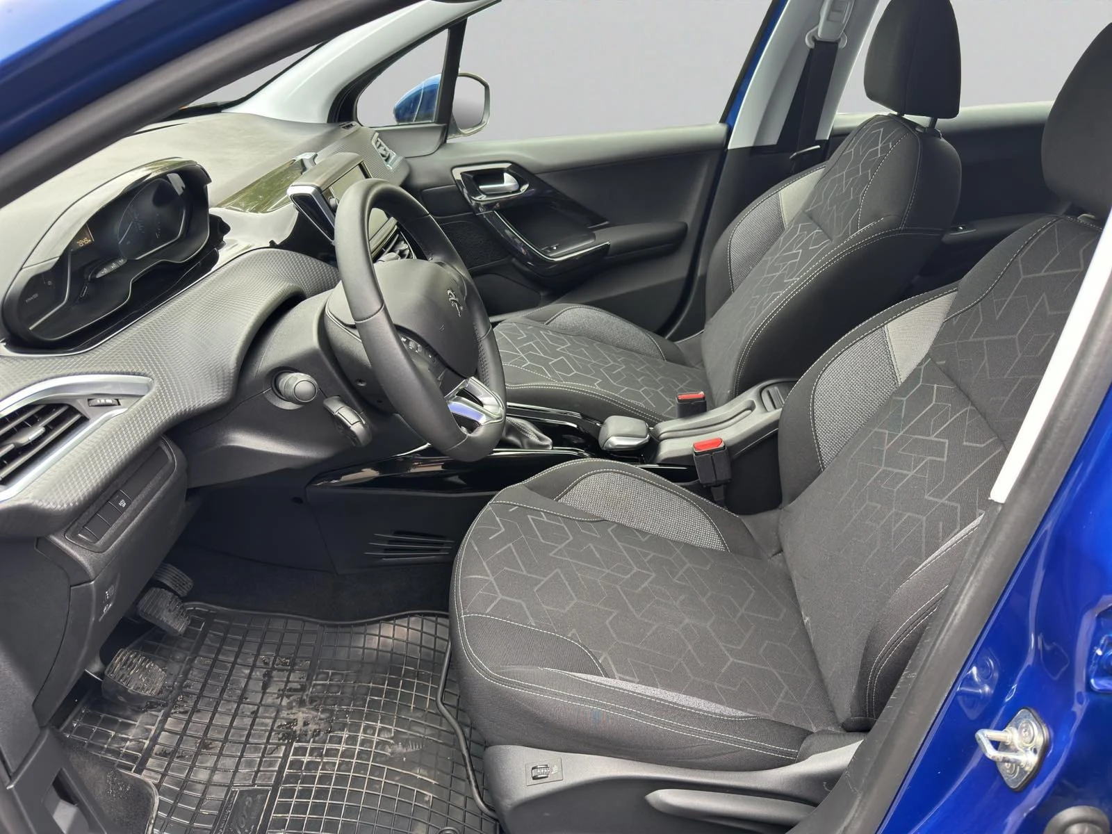 Peugeot 2008 ACTIVE 1.5 BLUEHDI 102 BVM6 EURO 6 - изображение 9