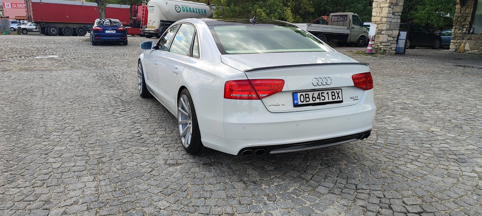 Audi A8 4.0T Long - изображение 6