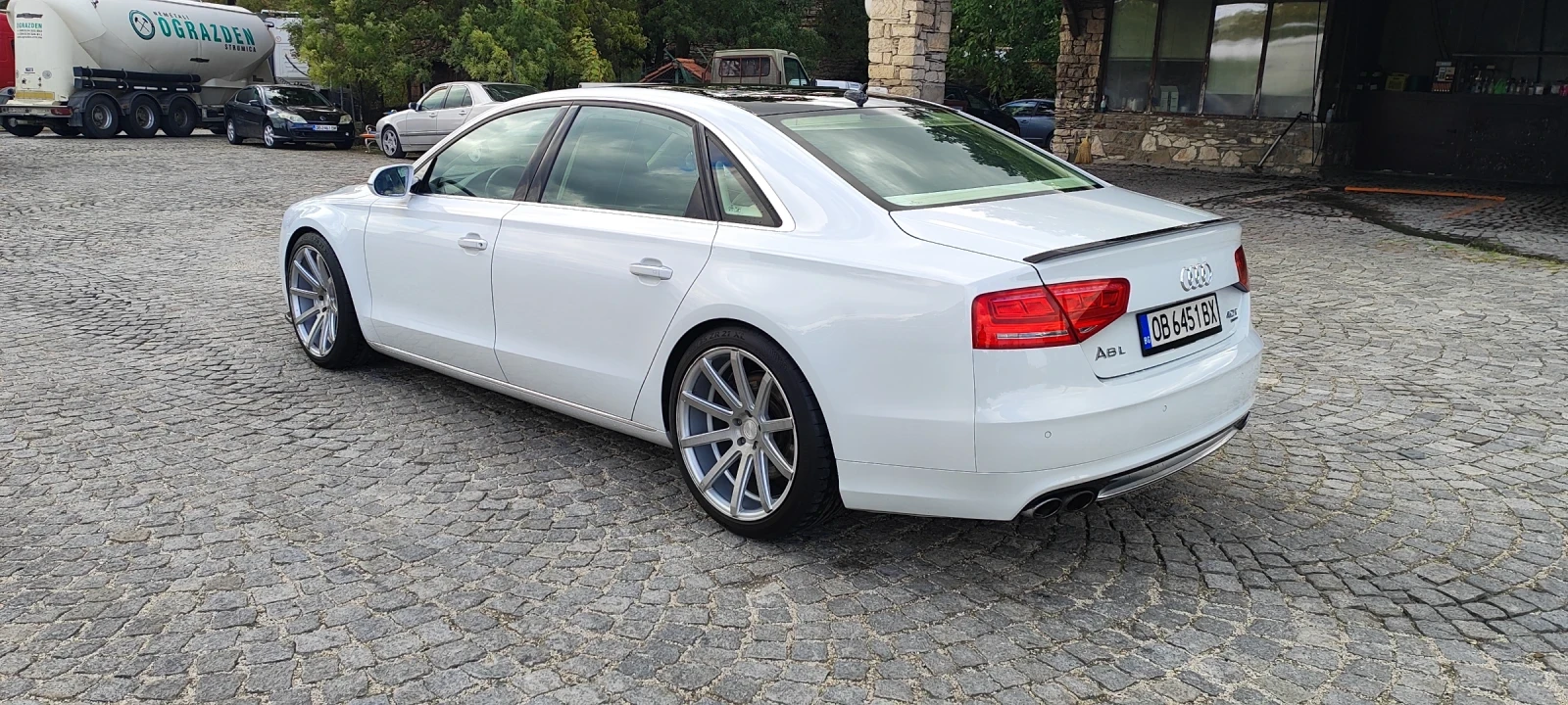 Audi A8 4.0T Long - изображение 5