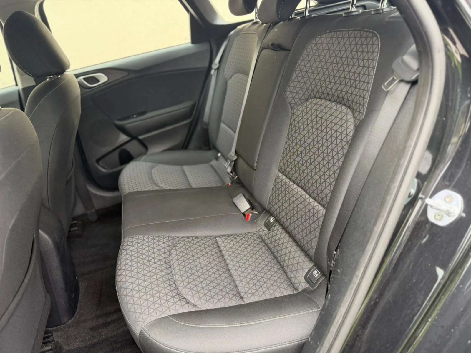 Kia Ceed 1.6CRDi | Mobile.bg   10