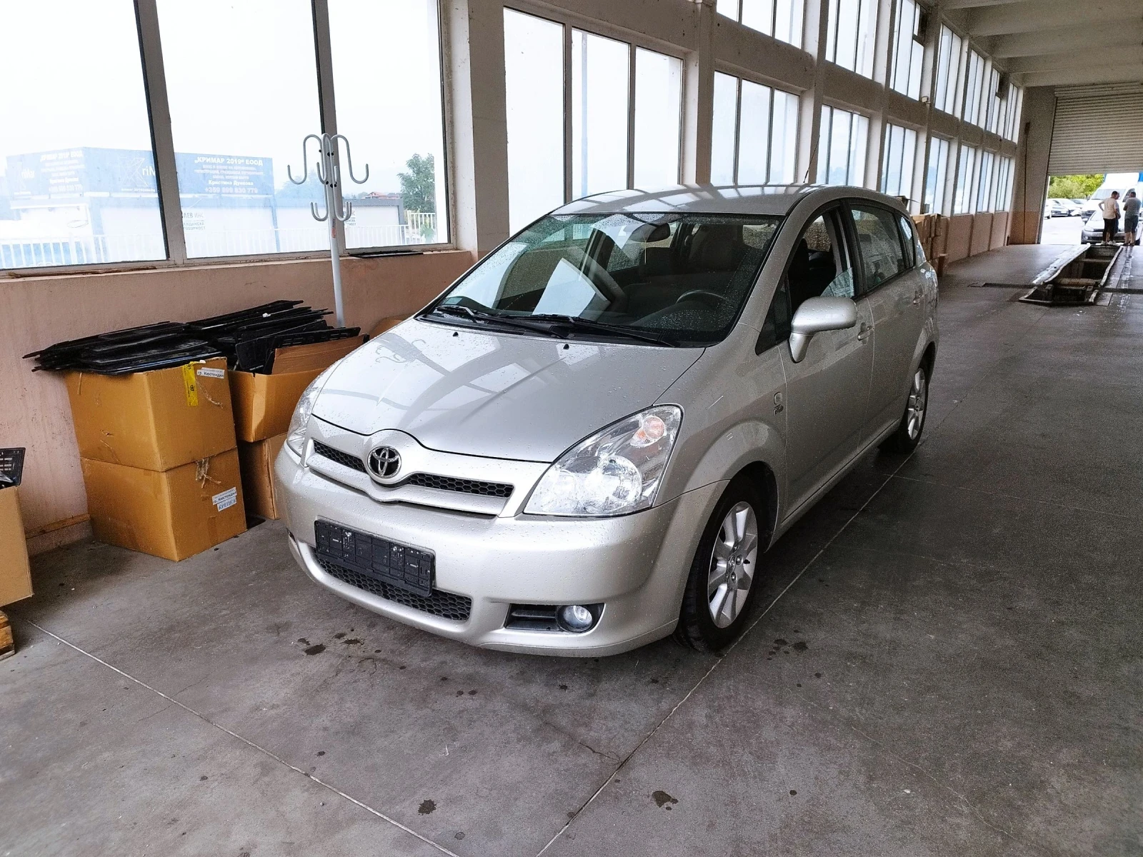 Toyota Corolla verso 2.0 D4D, снимка 5 - Автомобили и джипове - 53718151