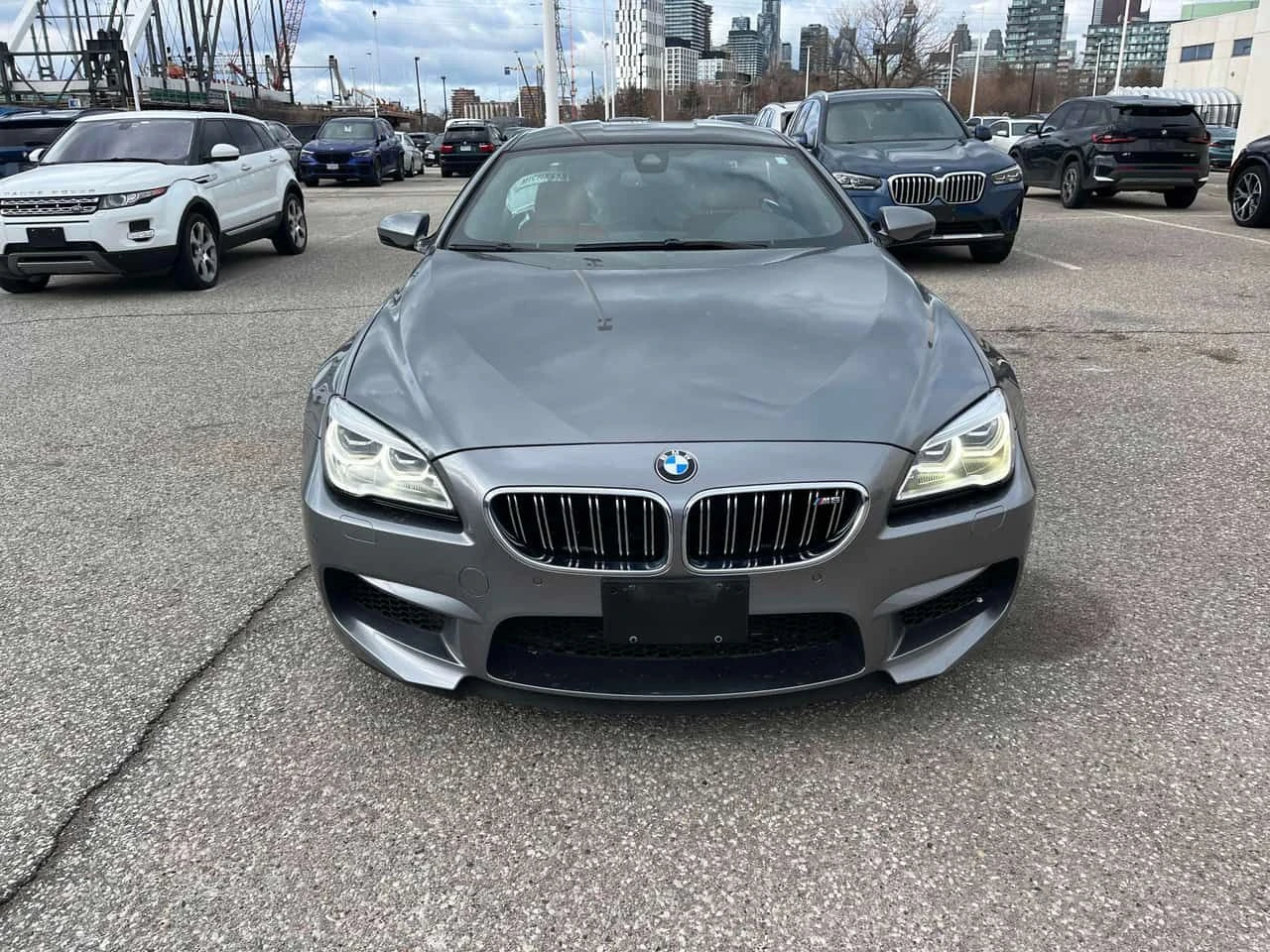 BMW M6 GRAN COUPE * МАСАЖИ* ОДБУВХАНЕ* 2 ЧИФТА ГУМИ/ДЖАНТ, снимка 2 - Автомобили и джипове - 53842411