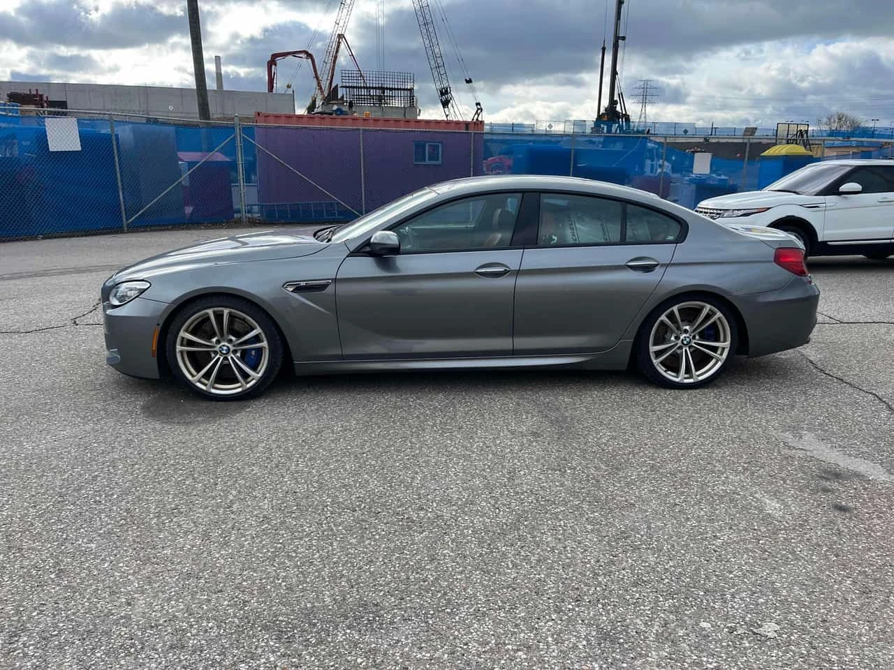 BMW M6 GRAN COUPE * МАСАЖИ* ОДБУВХАНЕ* 2 ЧИФТА ГУМИ/ДЖАНТ, снимка 3 - Автомобили и джипове - 53842411