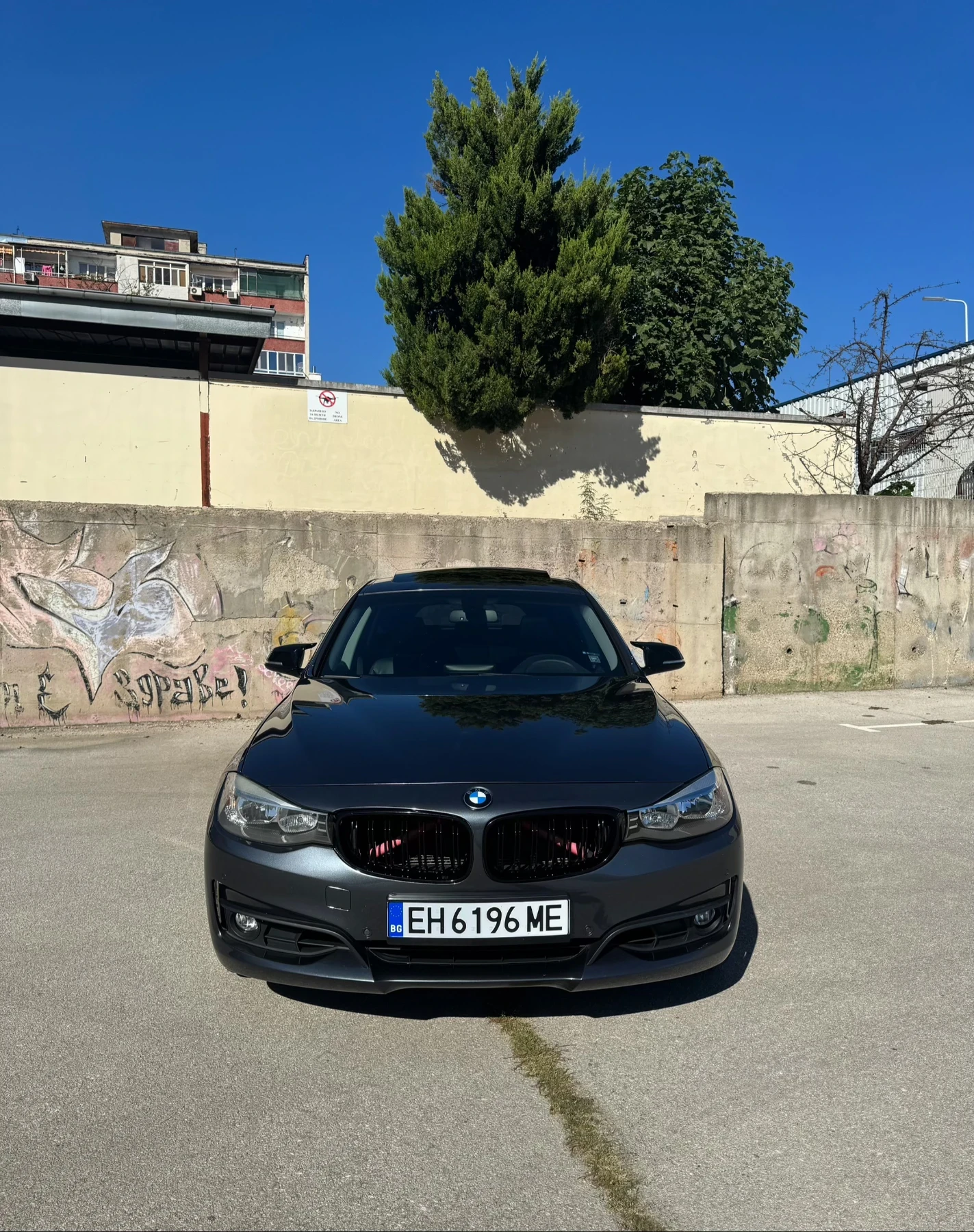 BMW 3gt 330d Панорама* Keyless* Обслужен* Пълна история, снимка 2 - Автомобили и джипове - 55472338