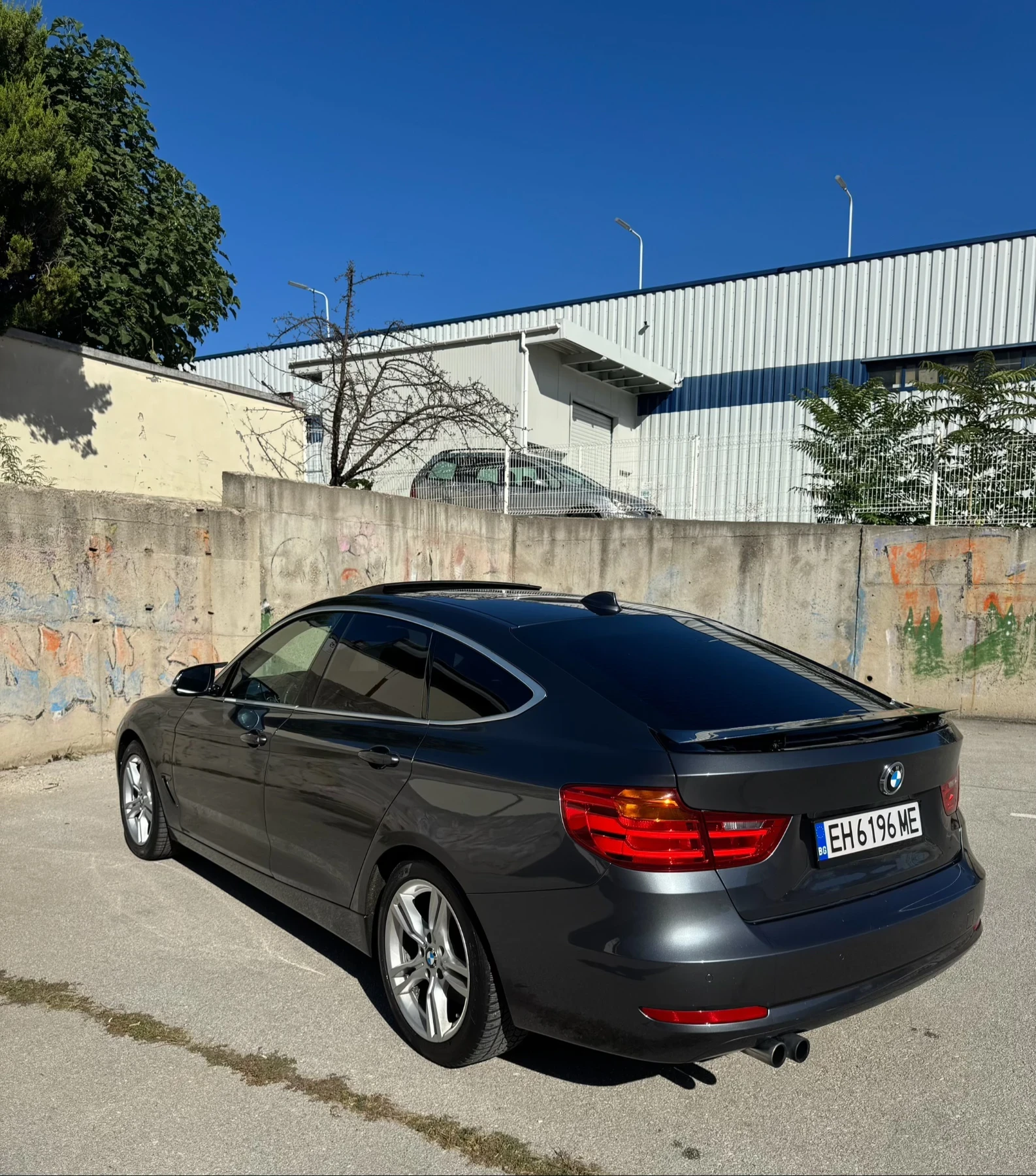 BMW 3gt 330d Панорама* Keyless* Обслужен* Пълна история, снимка 4 - Автомобили и джипове - 55472338