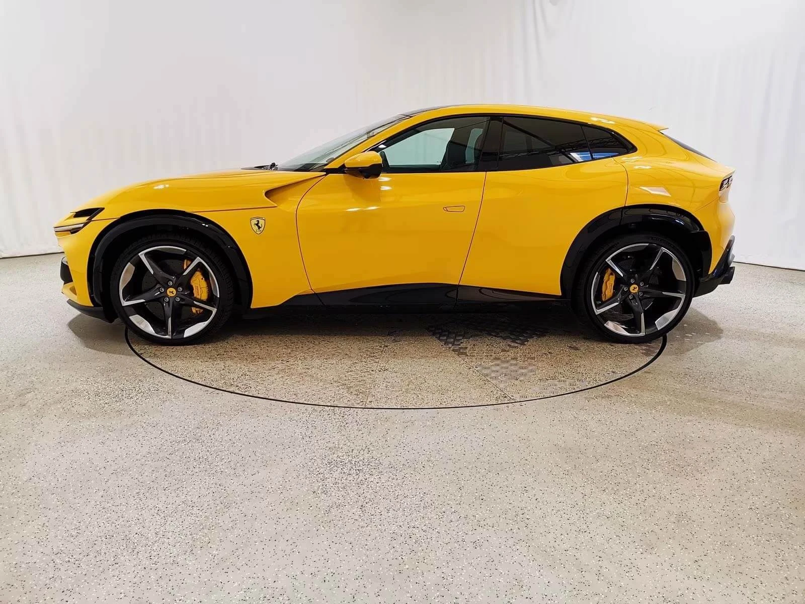 Ferrari Purosangue 6.5 V12/Lift/Камера 360/Massage/Matrix/, снимка 3 - Автомобили и джипове - 54101423