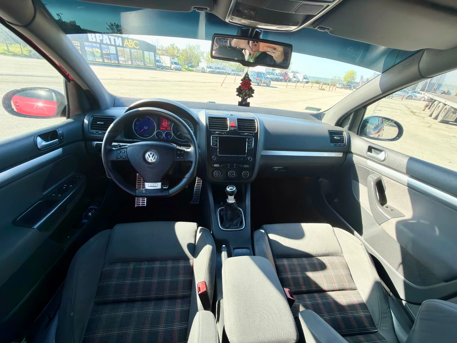 VW Golf 2.0GTI, снимка 7 - Автомобили и джипове - 54438972