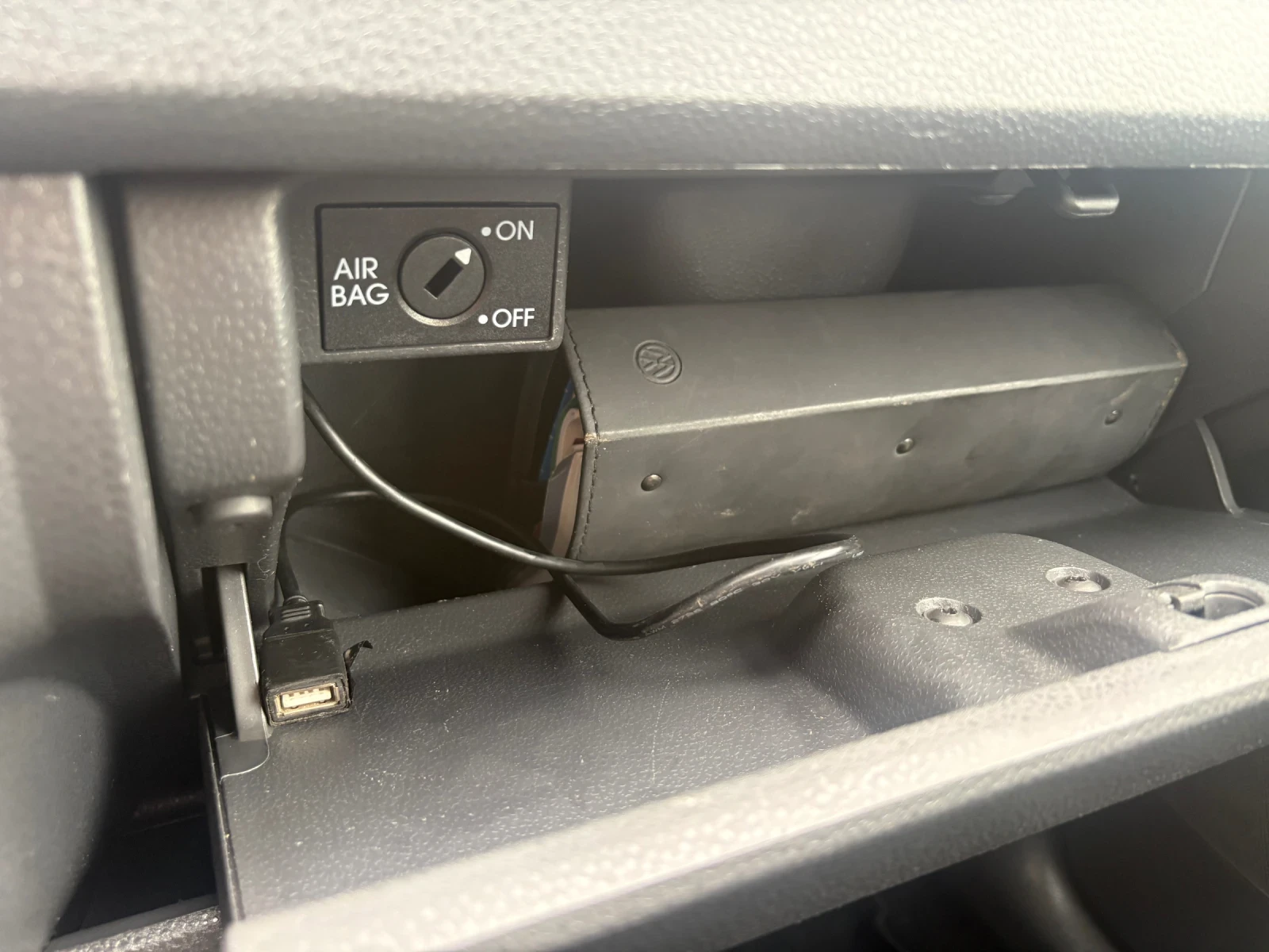 VW Polo 1.2 i , снимка 11 - Автомобили и джипове - 54455527