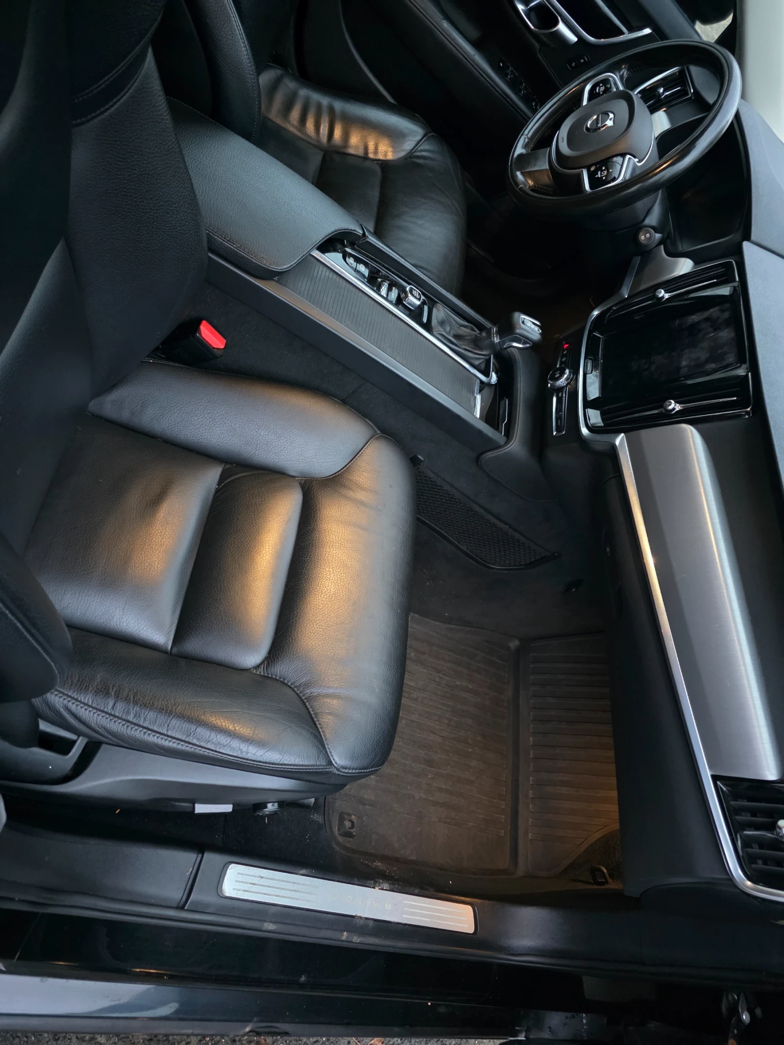 Volvo V90 2.0i (T5) Бензин/Газ, снимка 11 - Автомобили и джипове - 54648588