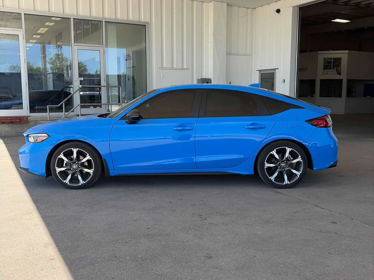 Honda Civic * Sport Touring * АВТОКРЕДИТ БЕЗ ПЪРВОНАЧАЛНА* , снимка 2 - Автомобили и джипове - 54763629