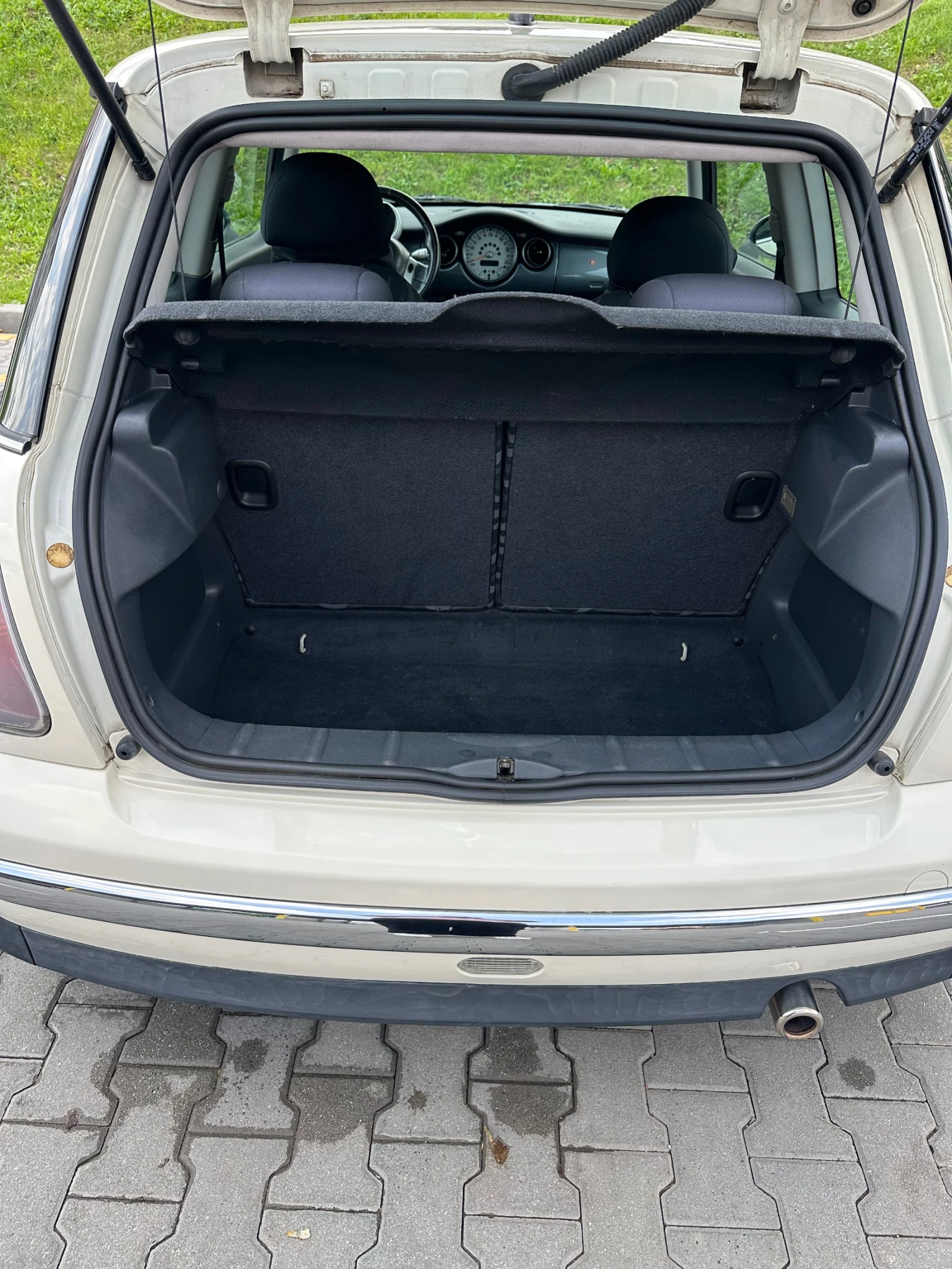 Mini One 1.6i , снимка 13 - Автомобили и джипове - 54799764