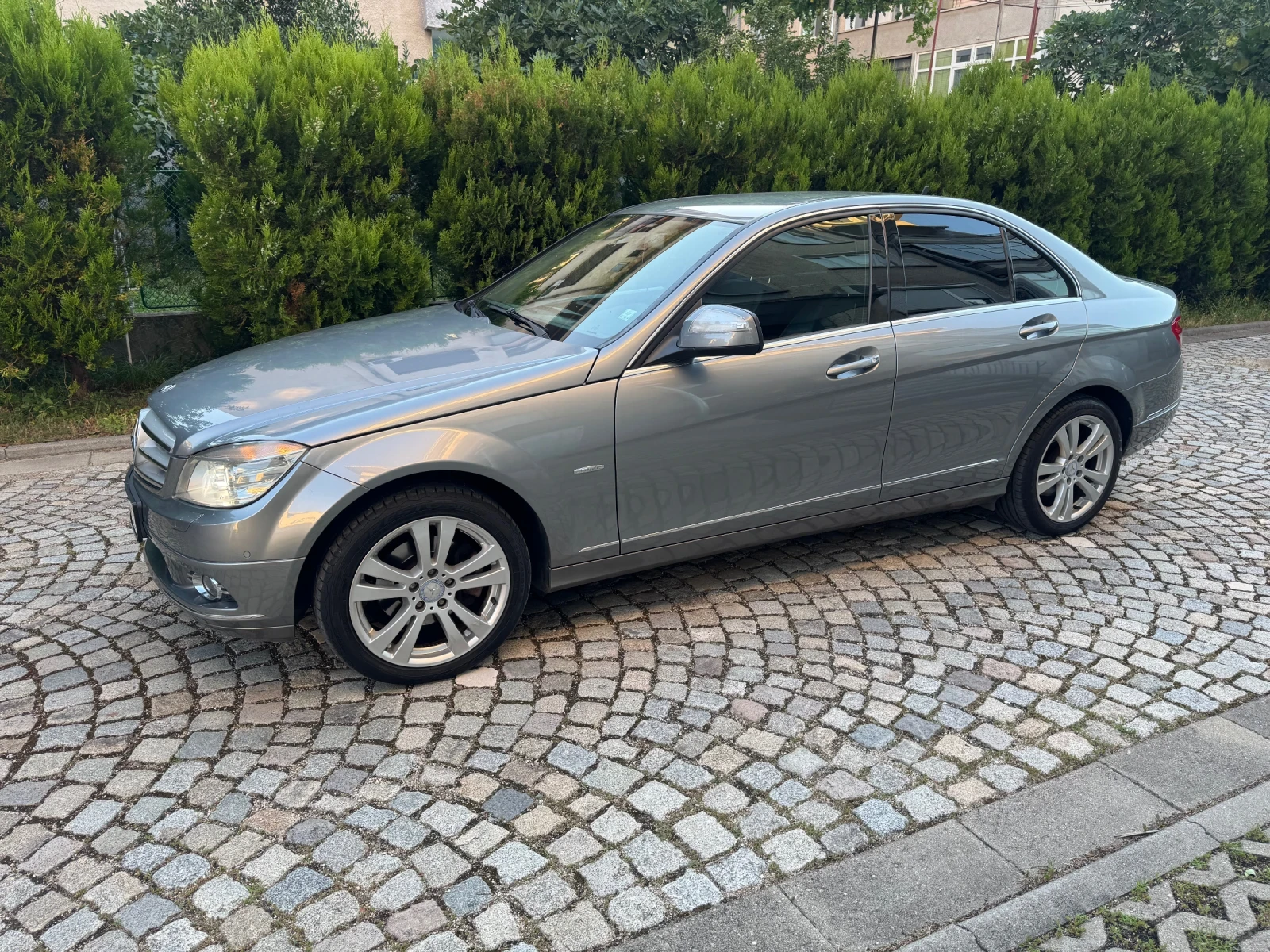 Mercedes-Benz C 220 CDI Avantgarde , снимка 2 - Автомобили и джипове - 55157144