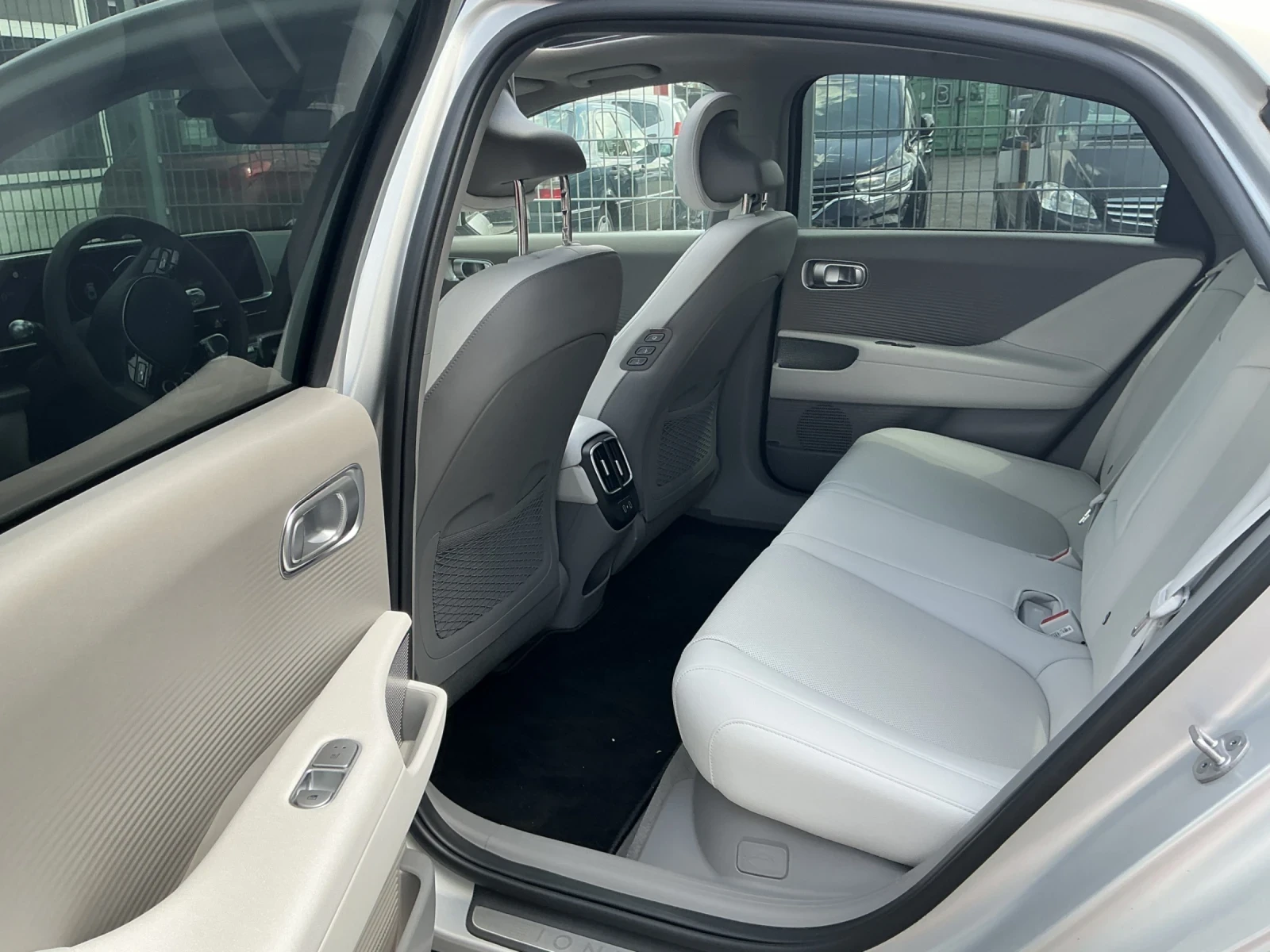 Hyundai Ioniq 6 UNIQ* 77.4KW* 325H.P.* AWD* PANO* �������� | Mobile.bg � ����������� 6