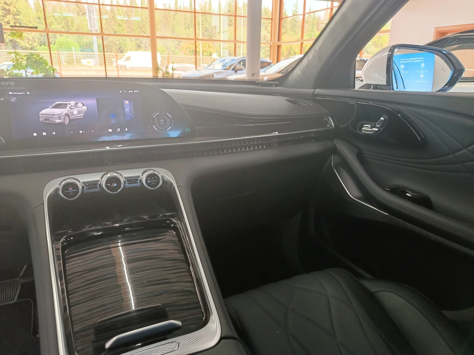 Omoda 9, снимка 10 - Автомобили и джипове - 55563031