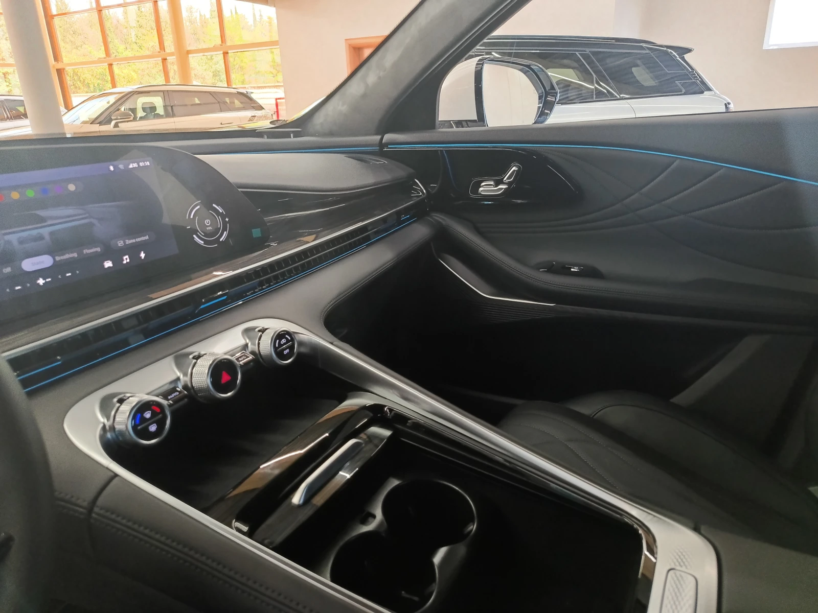 Omoda 9, снимка 13 - Автомобили и джипове - 55563031