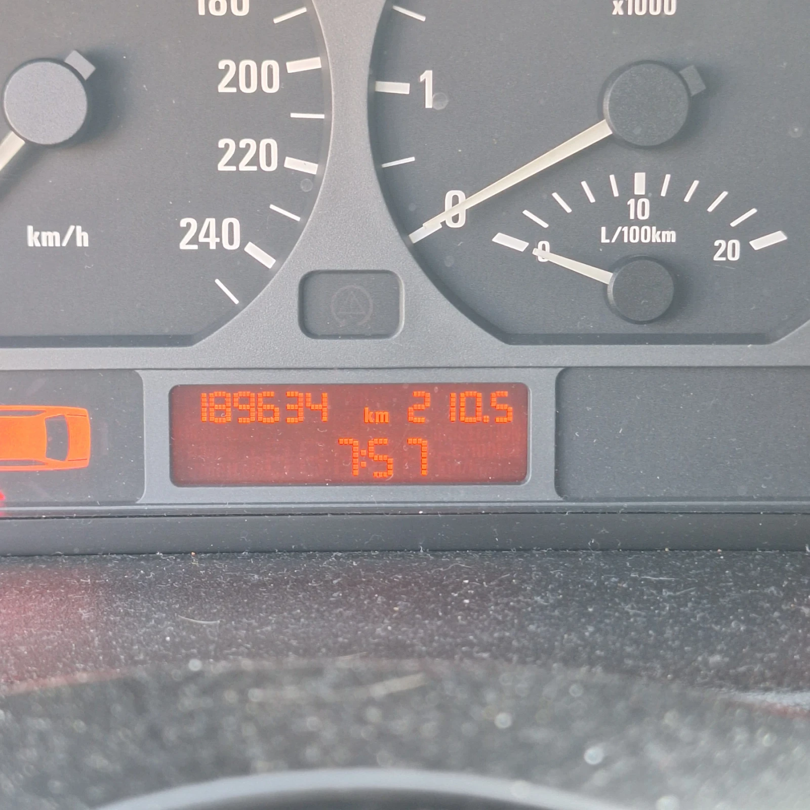 BMW 318 Газов инжекцион, снимка 9 - Автомобили и джипове - 55586649