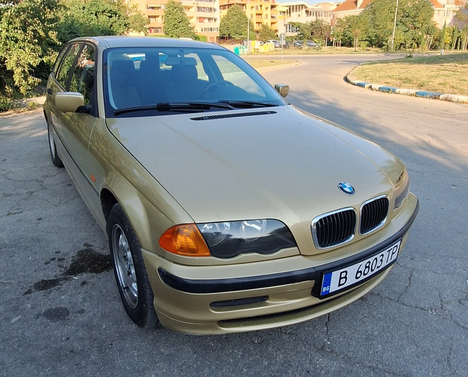 BMW 318 Газов инжекцион, снимка 3 - Автомобили и джипове - 55586649