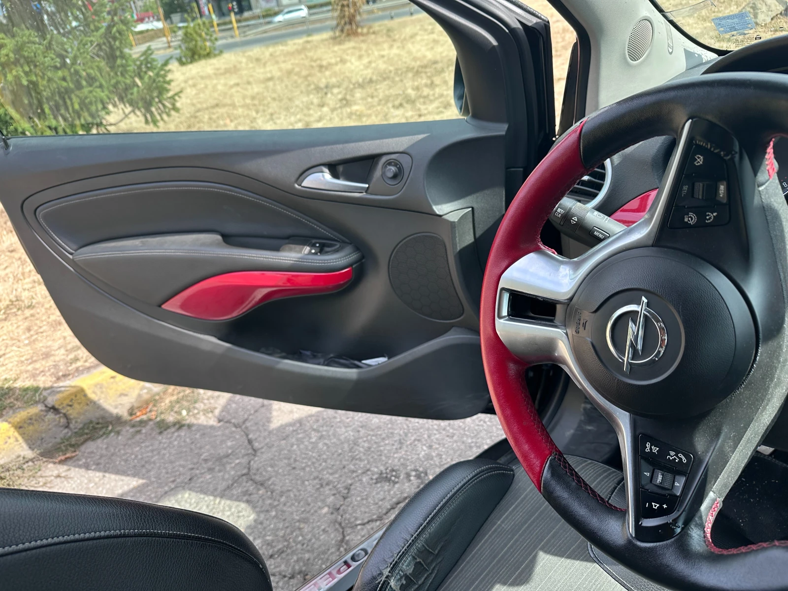 Opel Adam, снимка 6 - Автомобили и джипове - 56042057