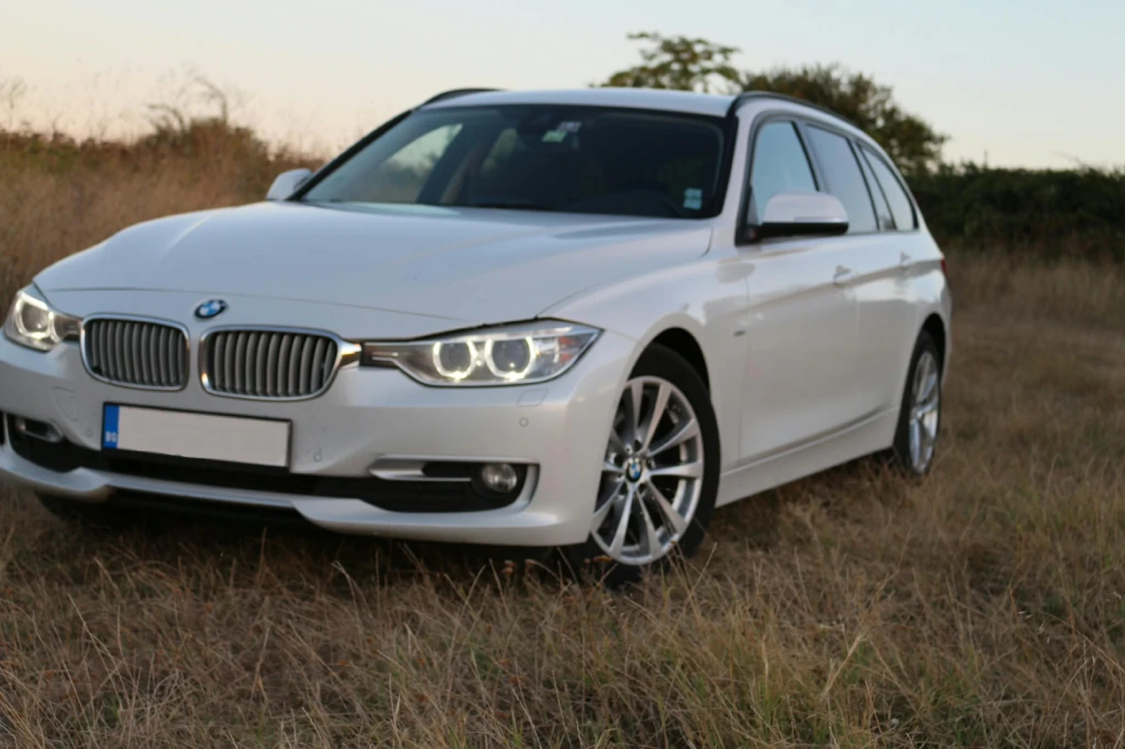 BMW 320 Modern, снимка 2 - Автомобили и джипове - 56160638