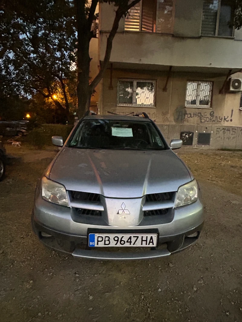 Mitsubishi Outlander, снимка 7 - Автомобили и джипове - 46876752