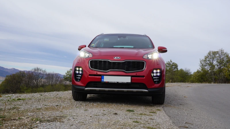 Kia Sportage GT, снимка 3 - Автомобили и джипове - 47650078