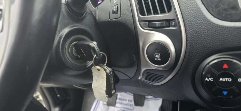 Hyundai IX35 1.7 CRDI 116К.С. /ЛИЗИНГ/ТОП/FULL/КОЖА, снимка 17 - Автомобили и джипове - 53241184