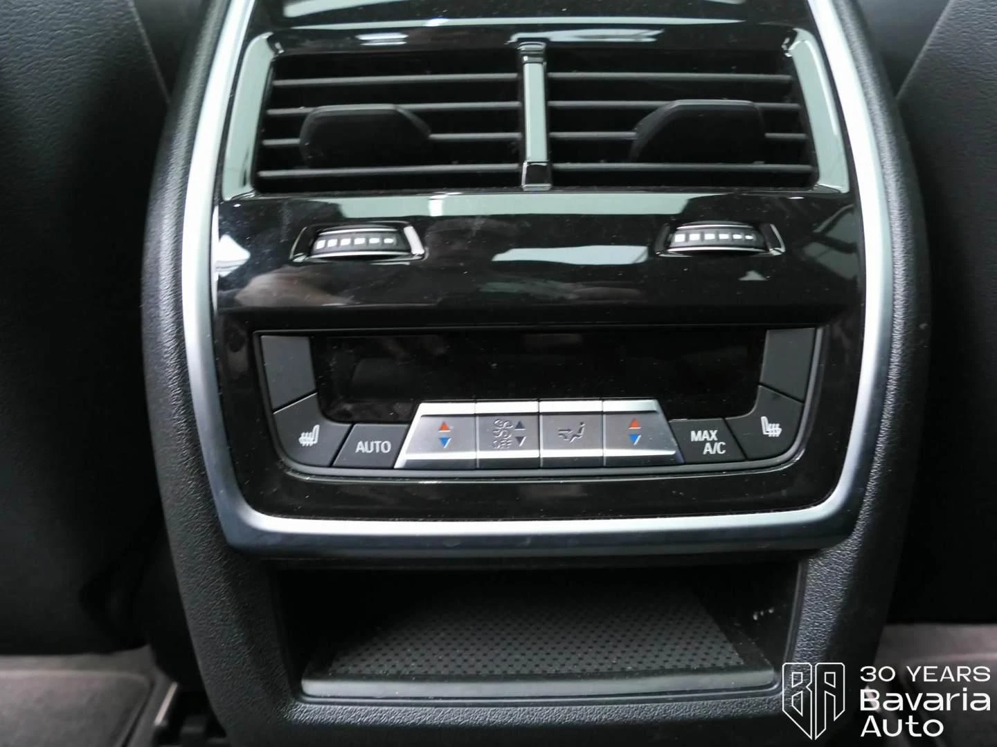 BMW X7 40d xDrive M Sport Paket Sportautomatic, снимка 16 - Автомобили и джипове - 55485574