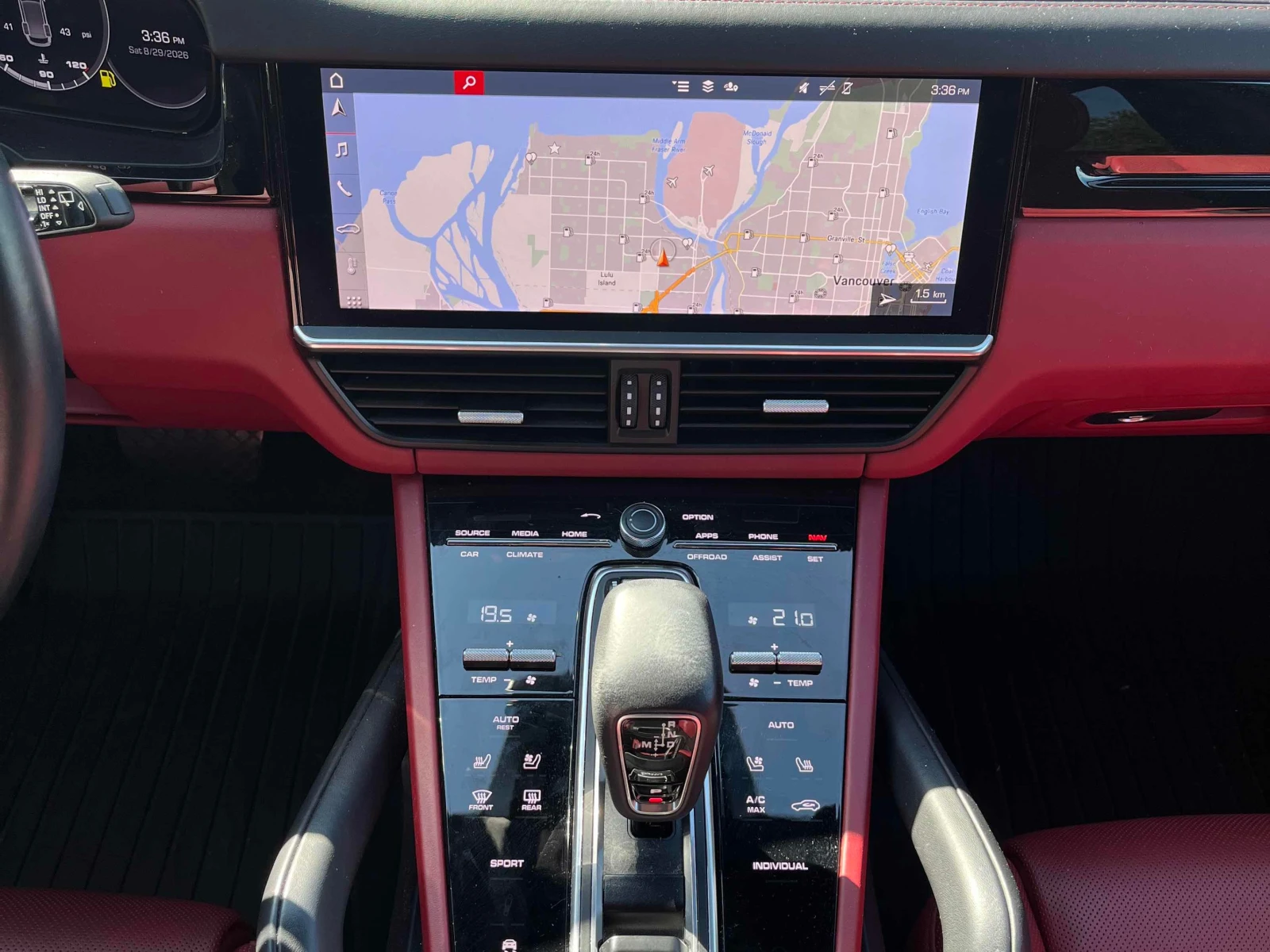 Porsche Cayenne * AWD * ПОДГРЕВ * ОБДУХВАНЕ * ПАНОРАМА * , снимка 10 - Автомобили и джипове - 56006101
