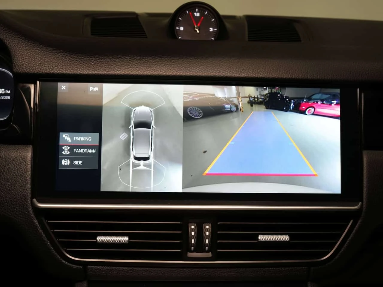 Porsche Cayenne PREMIUM PLUS | PANO | BOSE | 20" CARFAX, снимка 12 - Автомобили и джипове - 56223819