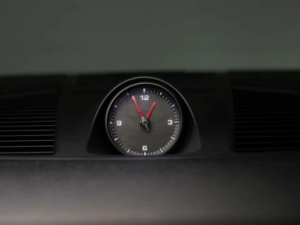 Porsche Cayenne PREMIUM PLUS | PANO | BOSE | 20" CARFAX, снимка 11 - Автомобили и джипове - 56223819