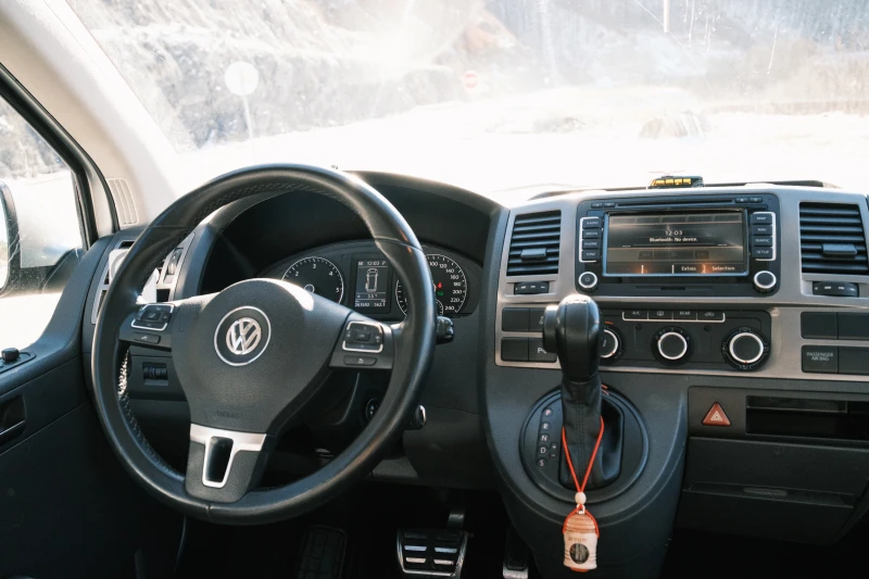 VW Caravelle 2.0 BiTDI 4motion, снимка 8 - Бусове и автобуси - 53043716