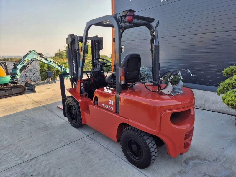 Мотокар Nissan * 3 тонен * АВТОМАТ * ГАЗ+ БЕНЗИН * ПАРНО * , снимка 3 - Индустриална техника - 51438482