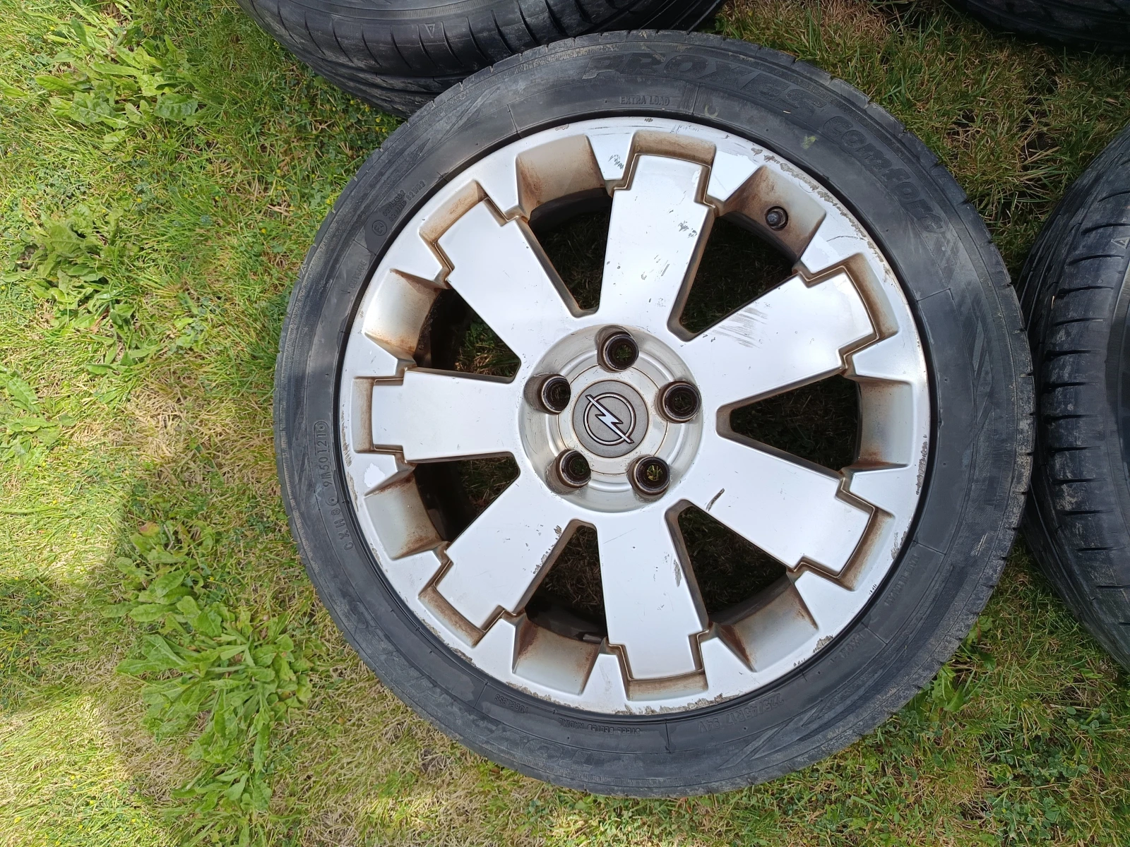 Гуми с джанти Toyo 225/45R17, снимка 3 - Гуми и джанти - 55342955