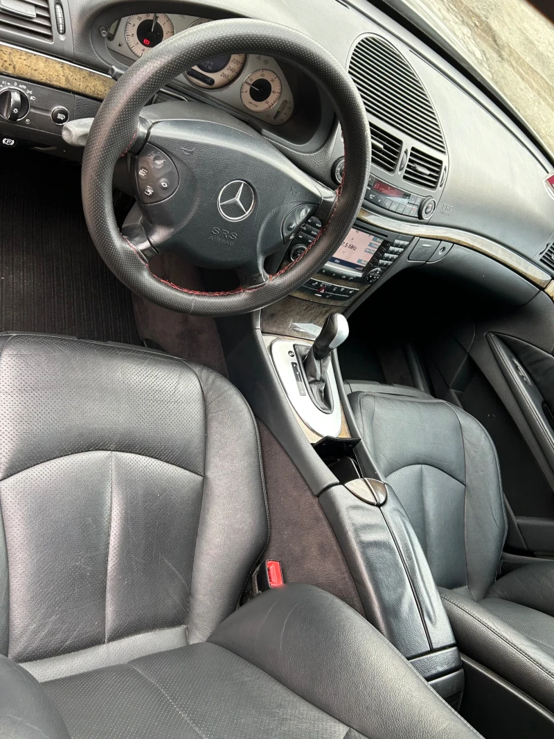 Mercedes-Benz E 320 320, снимка 7 - Автомобили и джипове - 48353473