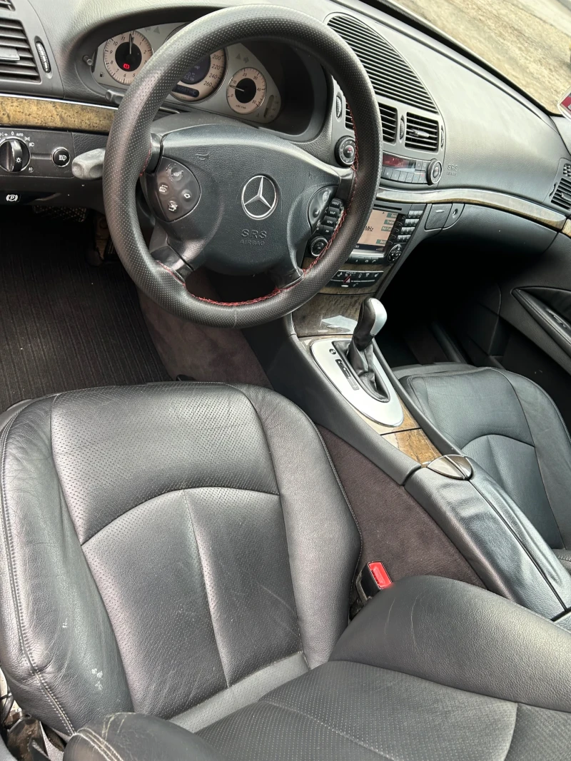 Mercedes-Benz E 320 320, снимка 8 - Автомобили и джипове - 48353473