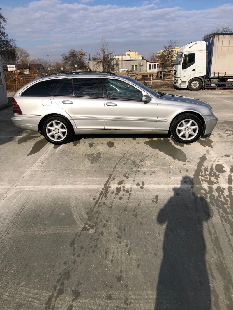 Mercedes-Benz C 240 4-matic, снимка 5 - Автомобили и джипове - 48888076