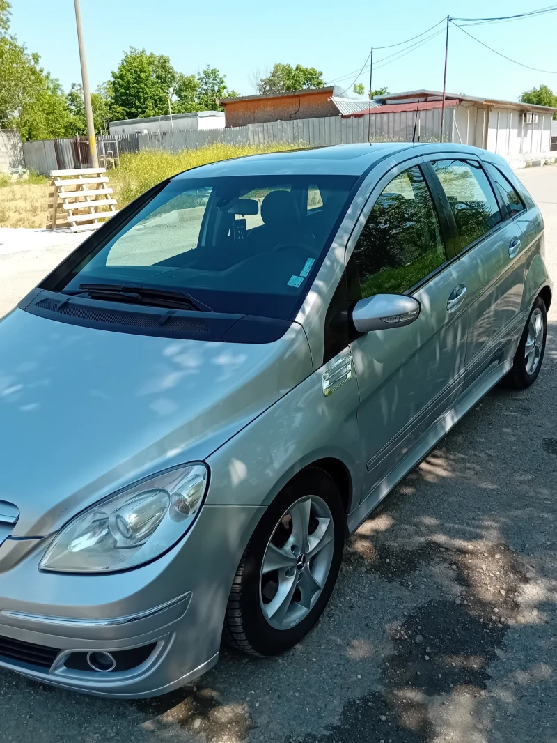 Mercedes-Benz 200 В200, 2000к 200к, снимка 2 - Автомобили и джипове - 49565143