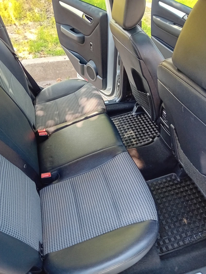 Mercedes-Benz 200 В200, 2000к 200к, снимка 11 - Автомобили и джипове - 49565143