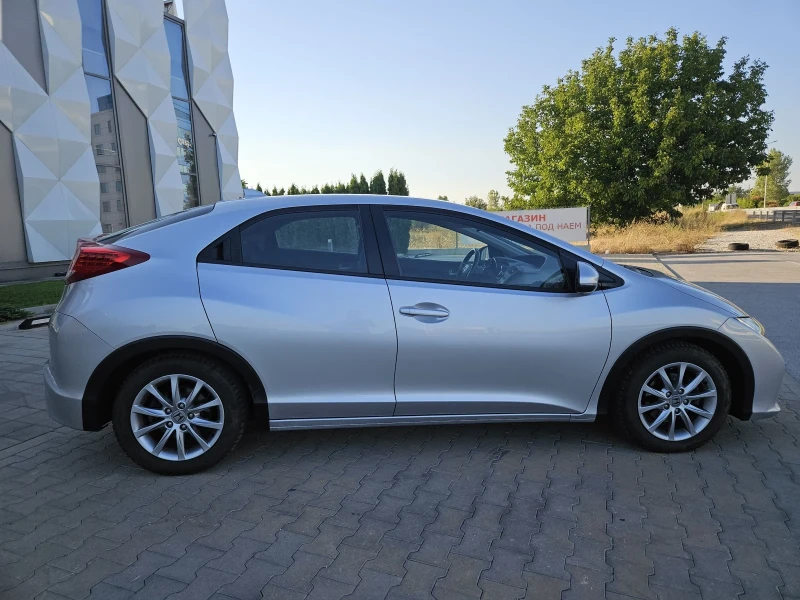 Honda Civic 1.8i SWISS EDITION , снимка 6 - Автомобили и джипове - 49592027