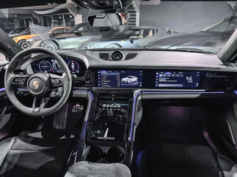 Porsche Panamera GTS SPORT DESIGN CARBON PANO BOSE MATRIX 360 , снимка 10 - Автомобили и джипове - 51508763