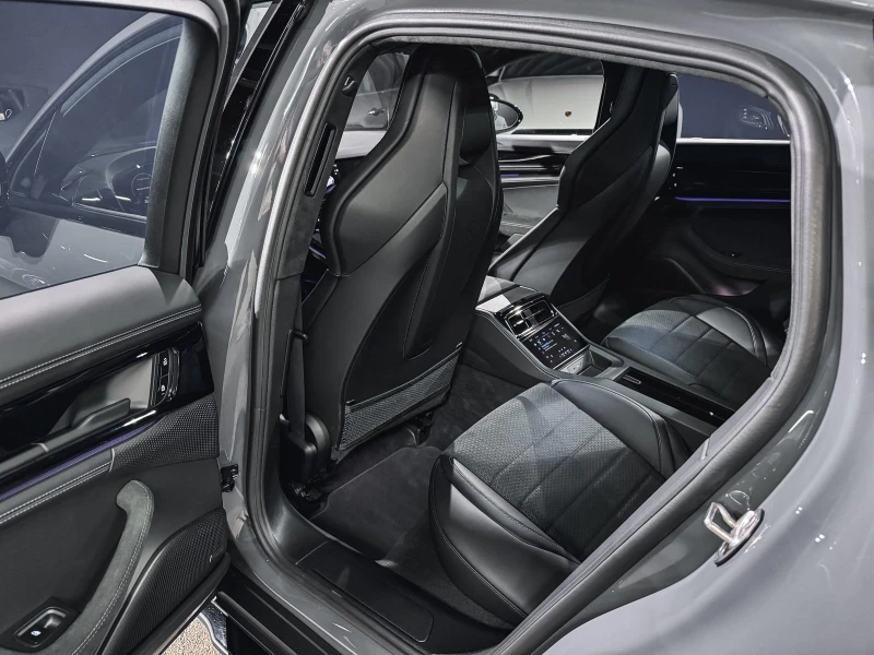 Porsche Panamera GTS SPORT DESIGN CARBON PANO BOSE MATRIX 360 , снимка 14 - Автомобили и джипове - 51508763